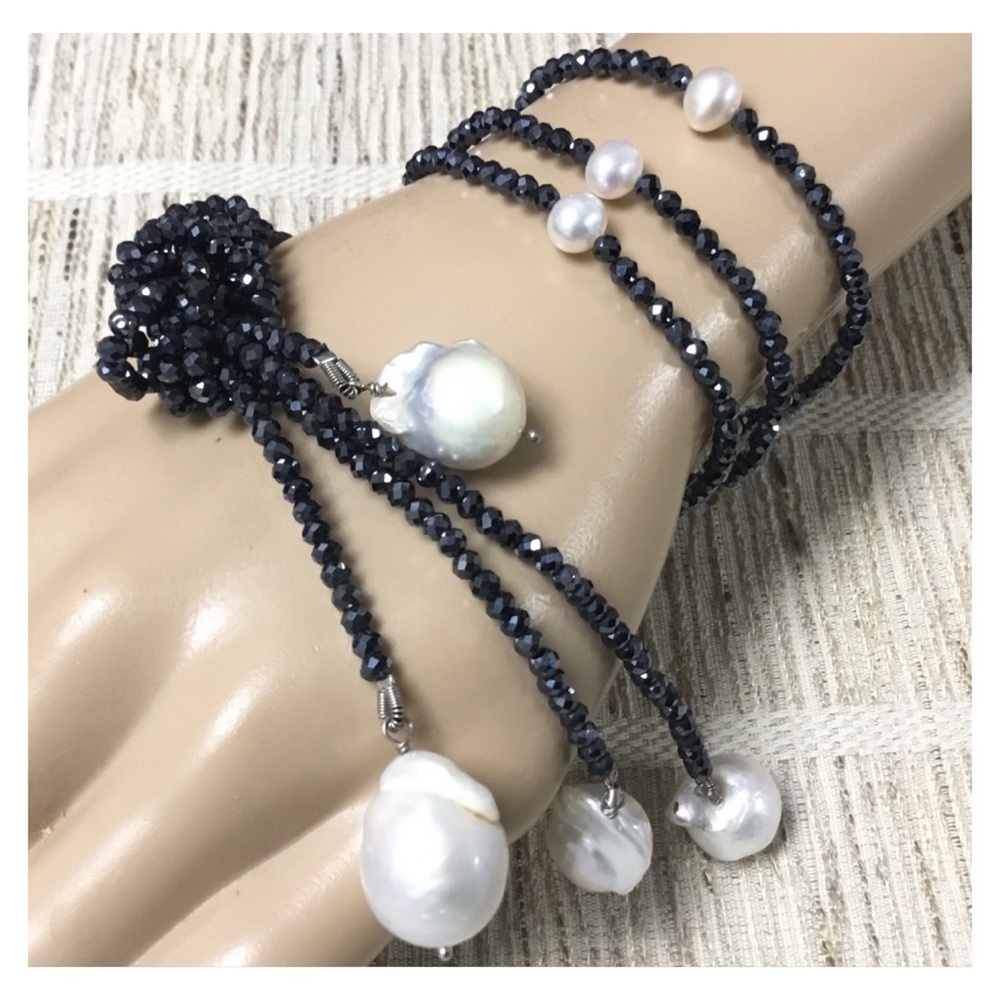 HIMALAYAN GEMS Natural Pearl Black Crystal Set